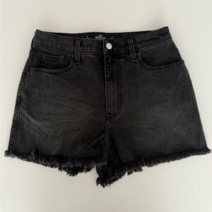 Hollister Ultra High-Rise Mom Short 3"